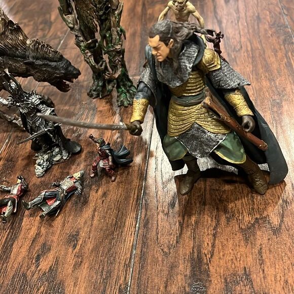 Vintage 2001-2003 The Lord of The Rings Figures mixed lot 12 figures mixed sizes - Picture 2 of 16